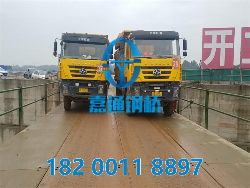 岷江航電樞紐95米長(zhǎng)、7米寬200型交通鋼棧橋安裝及動(dòng)靜載實(shí)驗(yàn)完畢.